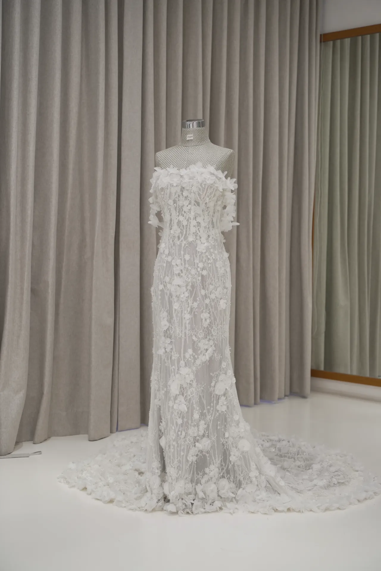 Olivia Andry - Floral Wedding Dress