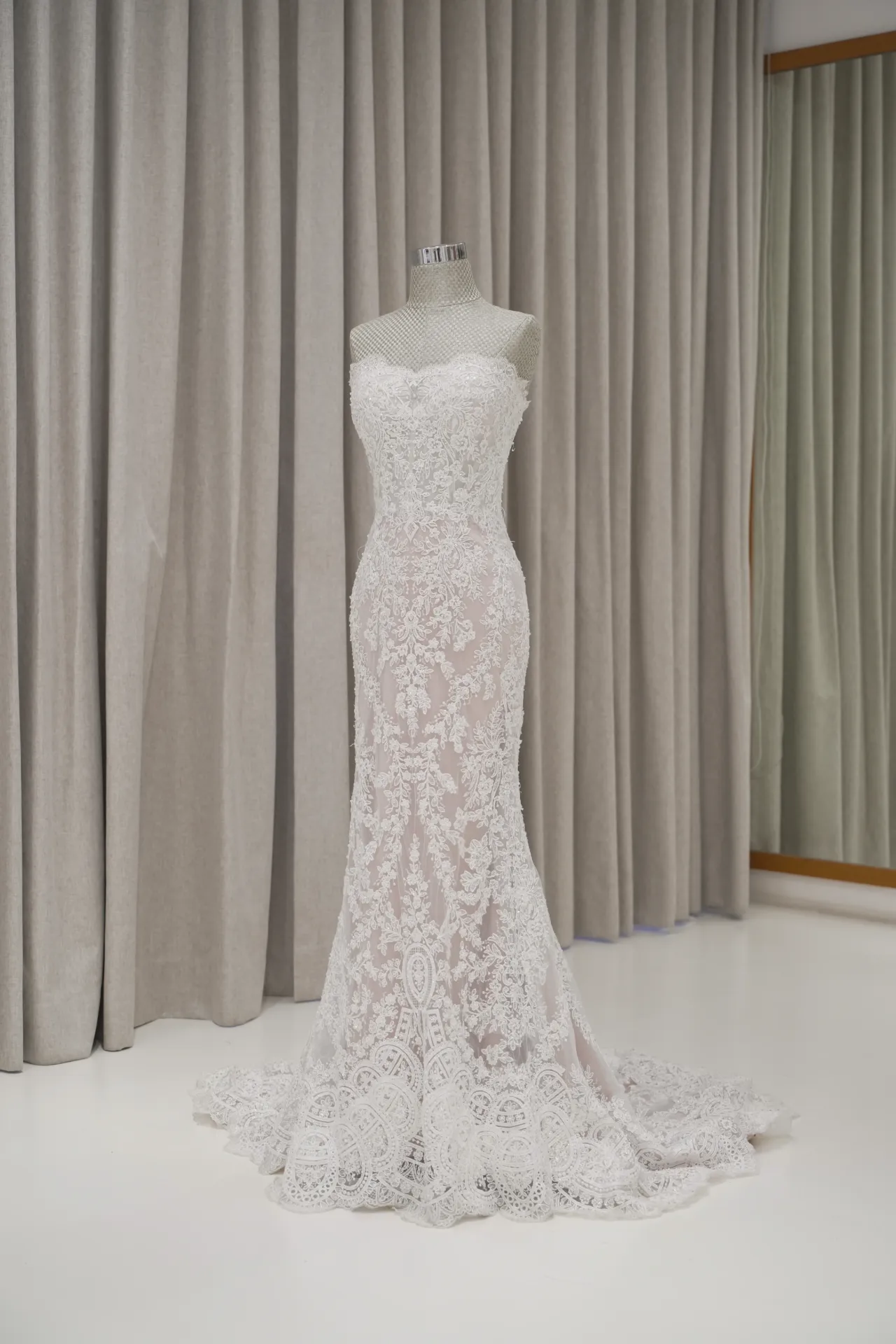 Amelia - Lace Wedding Dress