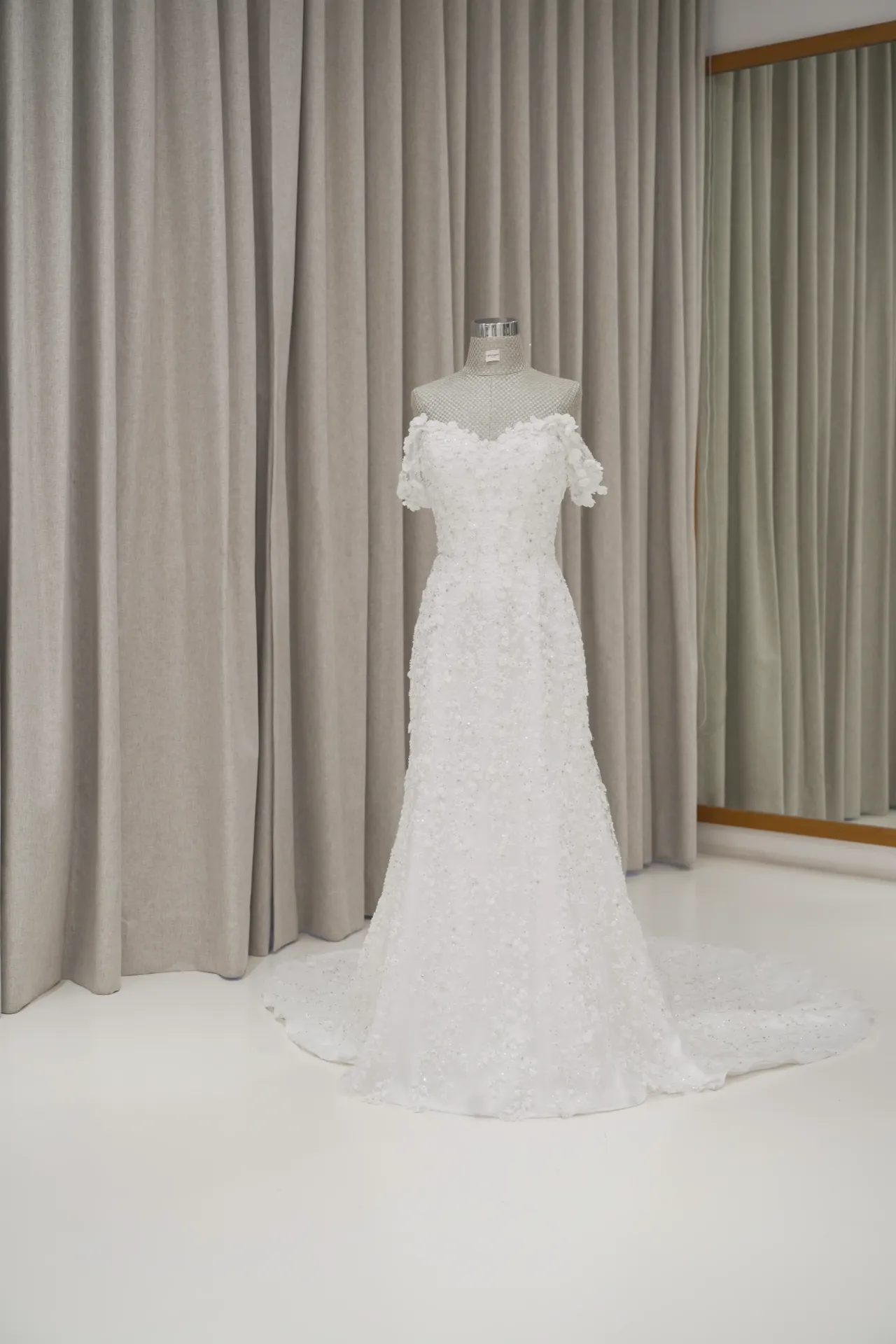 Jenica - Floral Wedding Dress