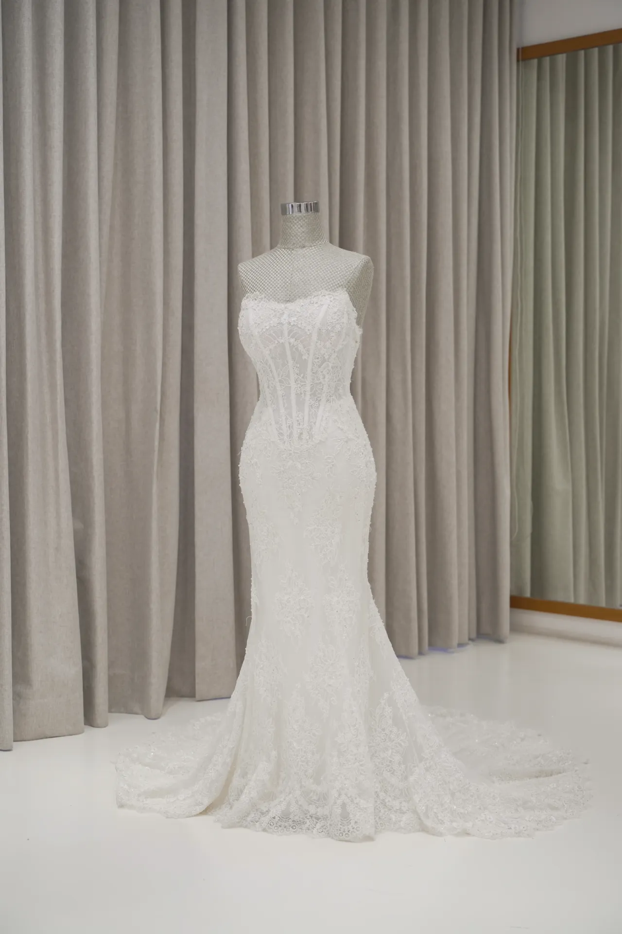 Cindy - Lace Wedding Dress