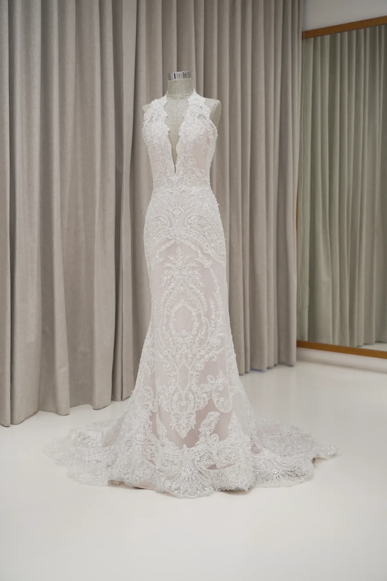 Anastasia Tika - Lace Wedding Dress