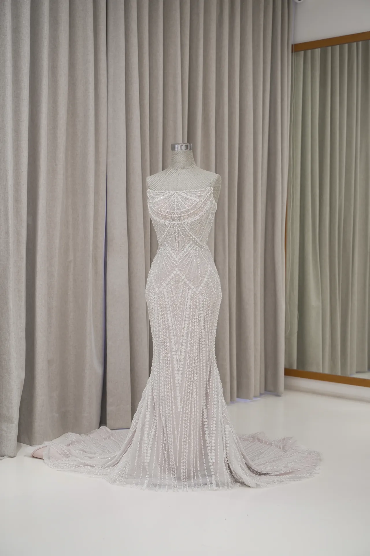 Elizabeth Albertin - Geometric Wedding Dress
