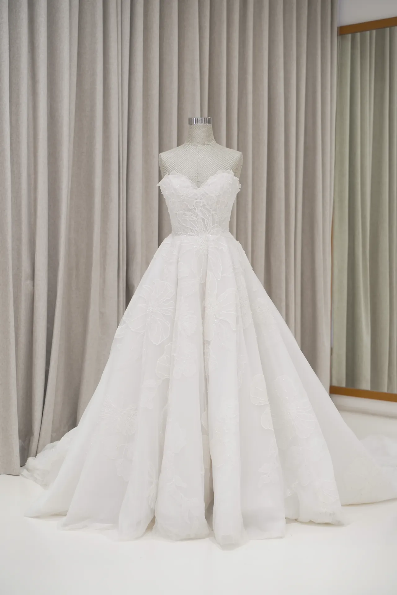 Icha - Floral Wedding Dress