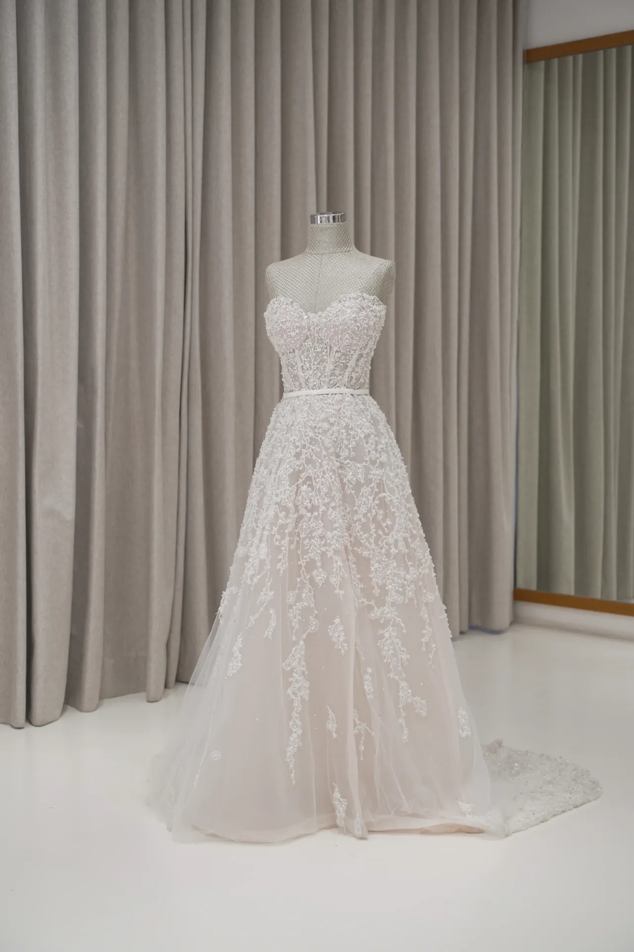 Felliesia - Floral Wedding Dress