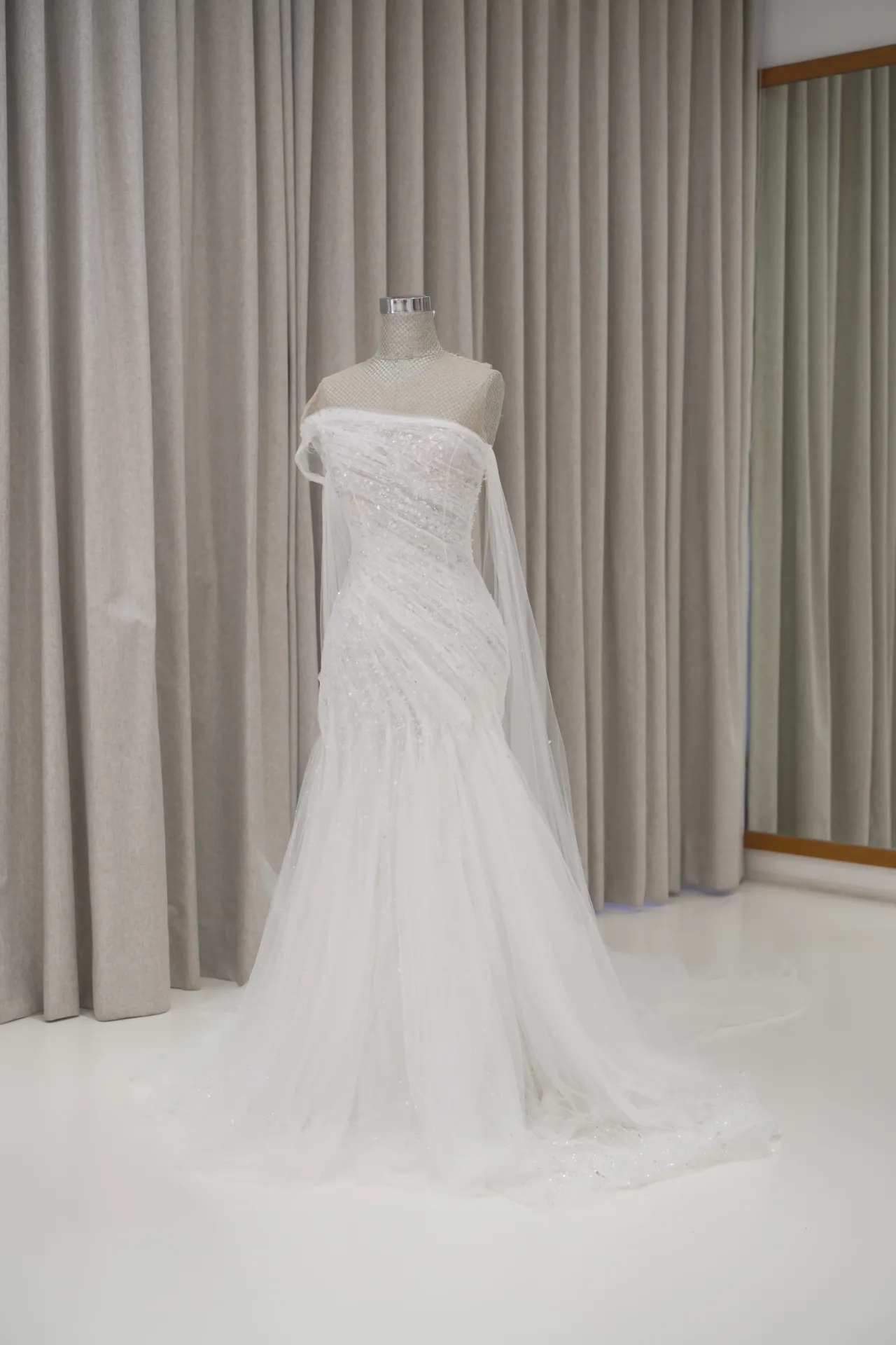 Tracy - Tulle Wedding Dress