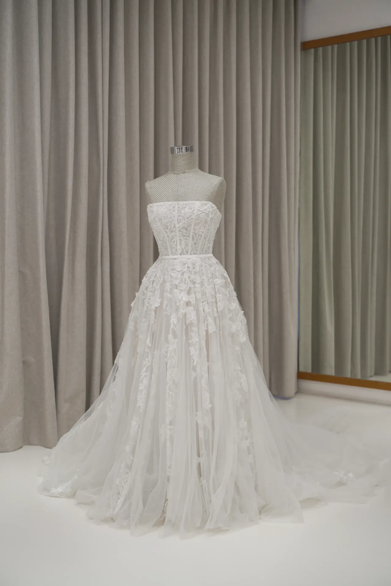 Grace - Floral Wedding Dress