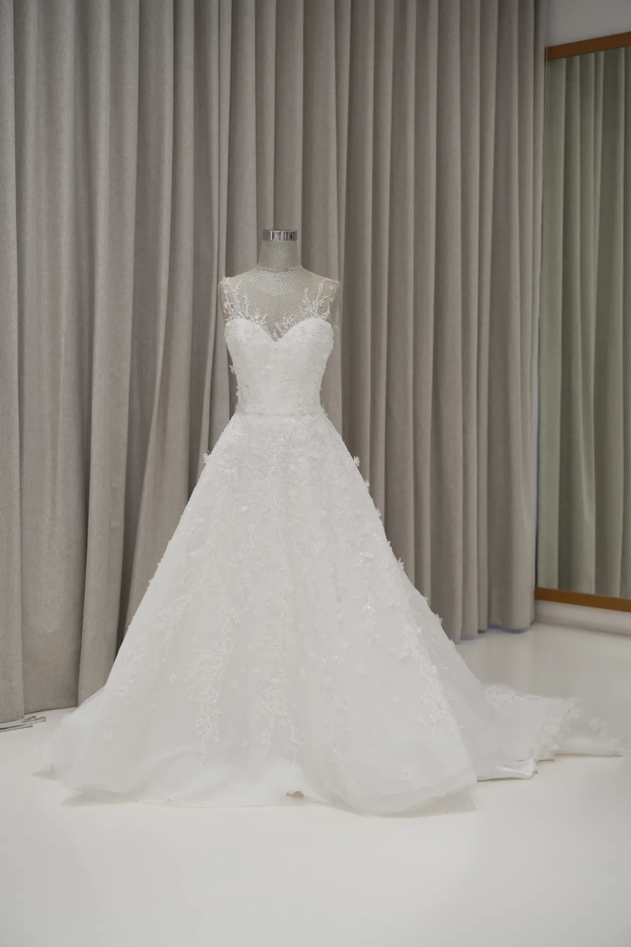 Agnes - Floral Wedding Dress