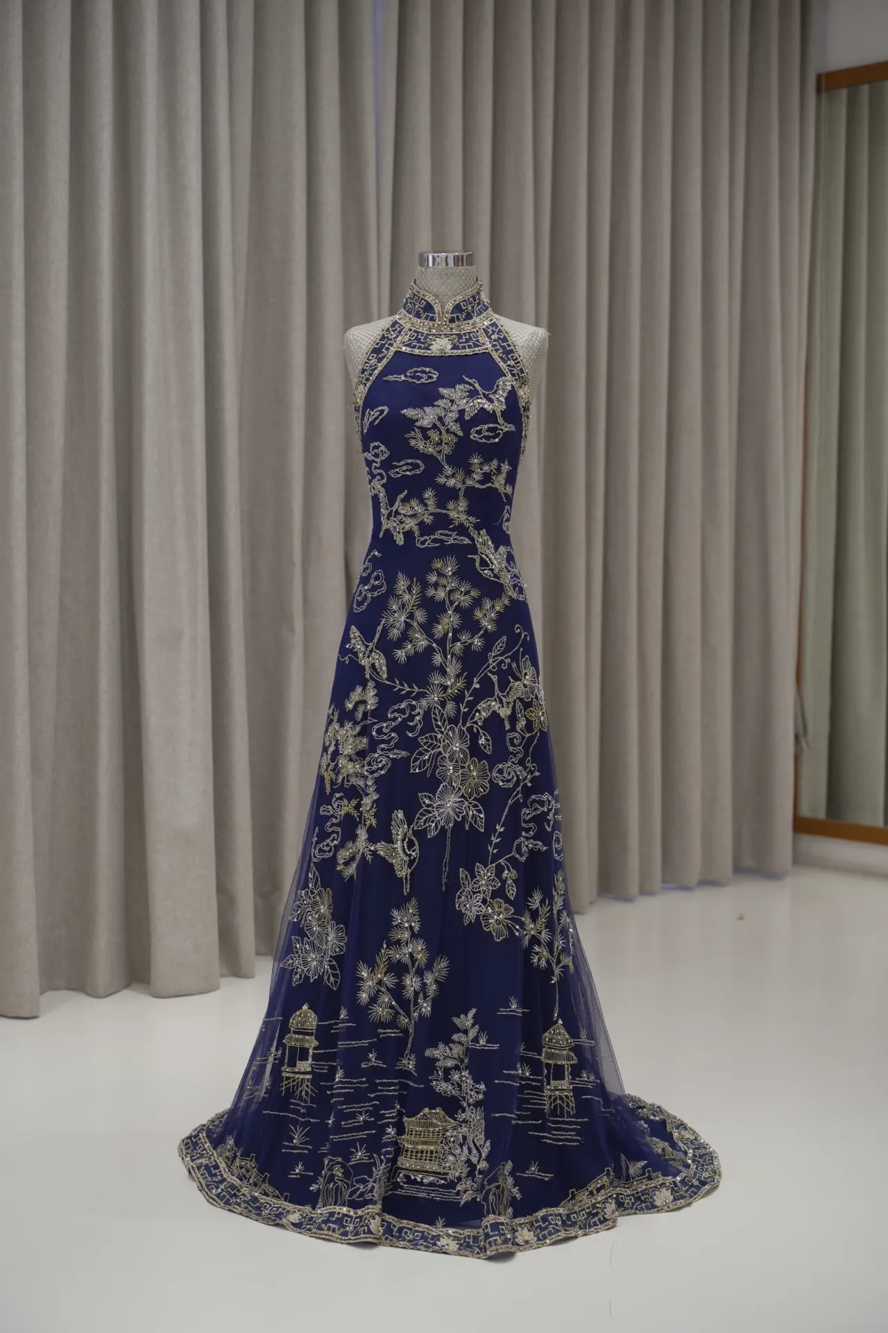 Aline - Cheongsam in Navy Blue