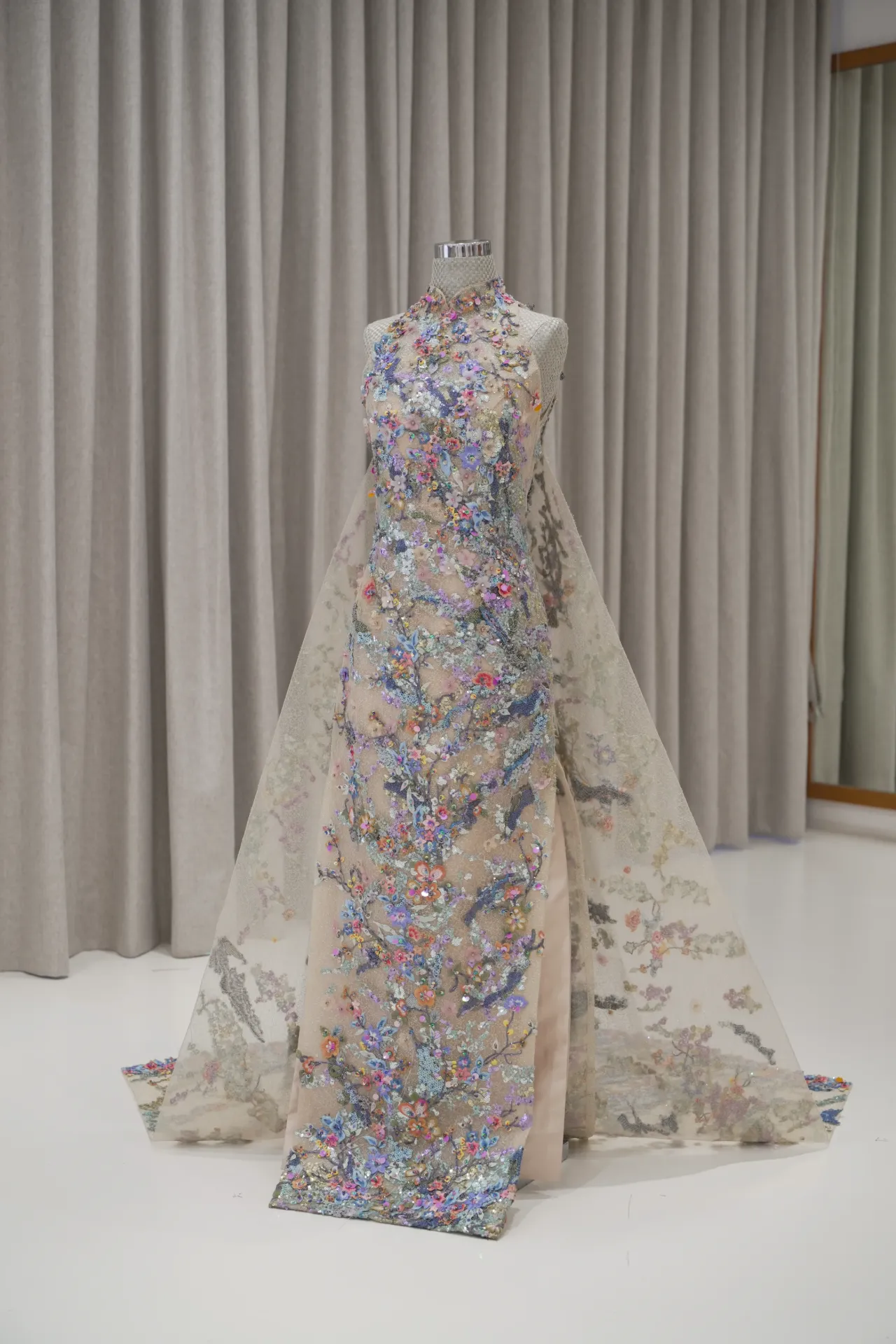 AngWen - Cheongsam in Champagne