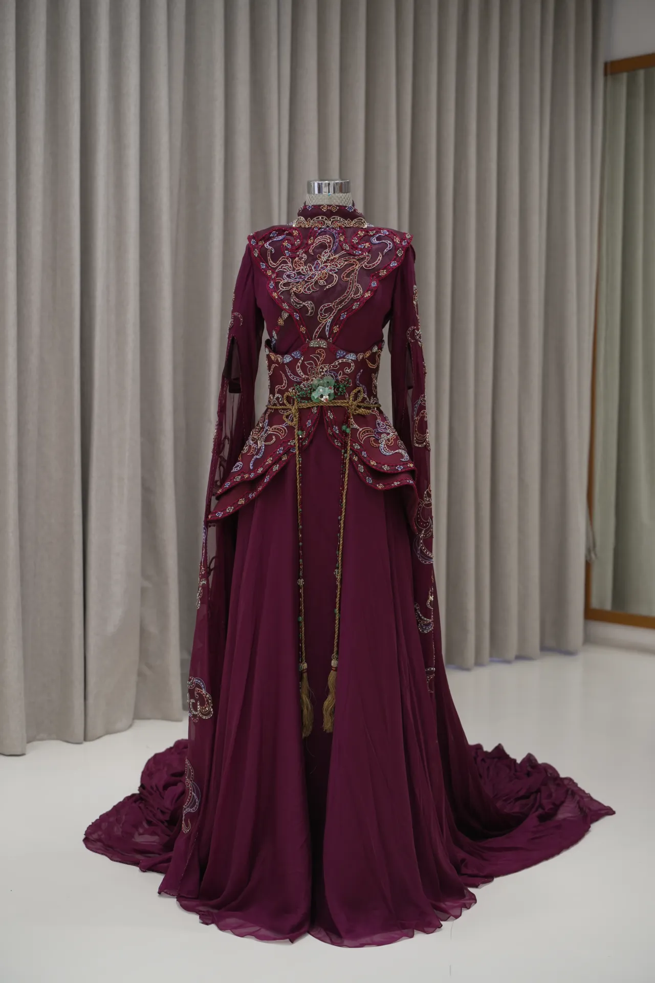 Kenty - Cheongsam in Burgundy