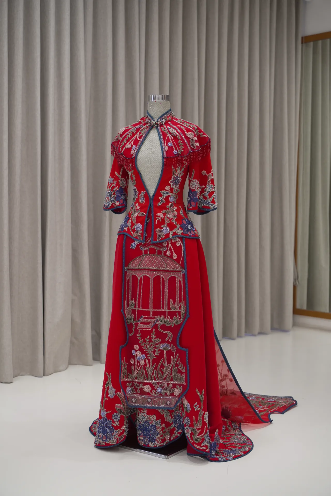 Jeanette - Cheongsam in Red