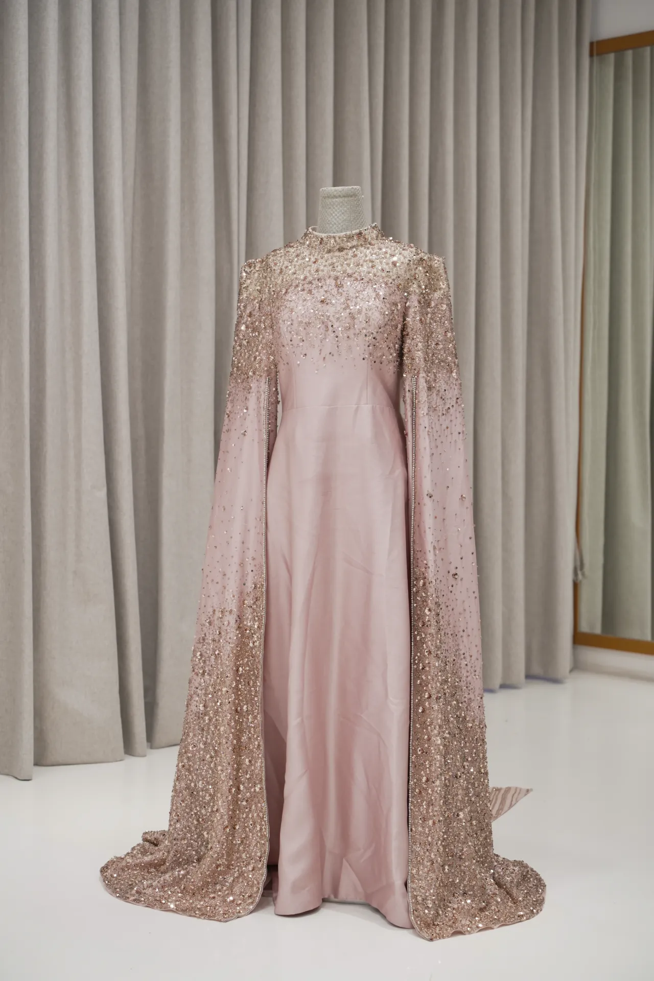 Putri Ariani - Rose Gold Cape AGT Party Dress