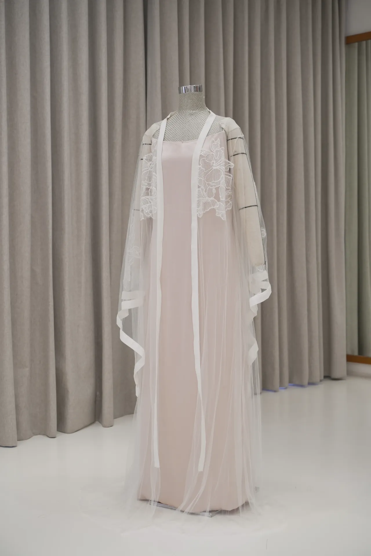 Dea - Kimono Style Robe with Satin List and Floral