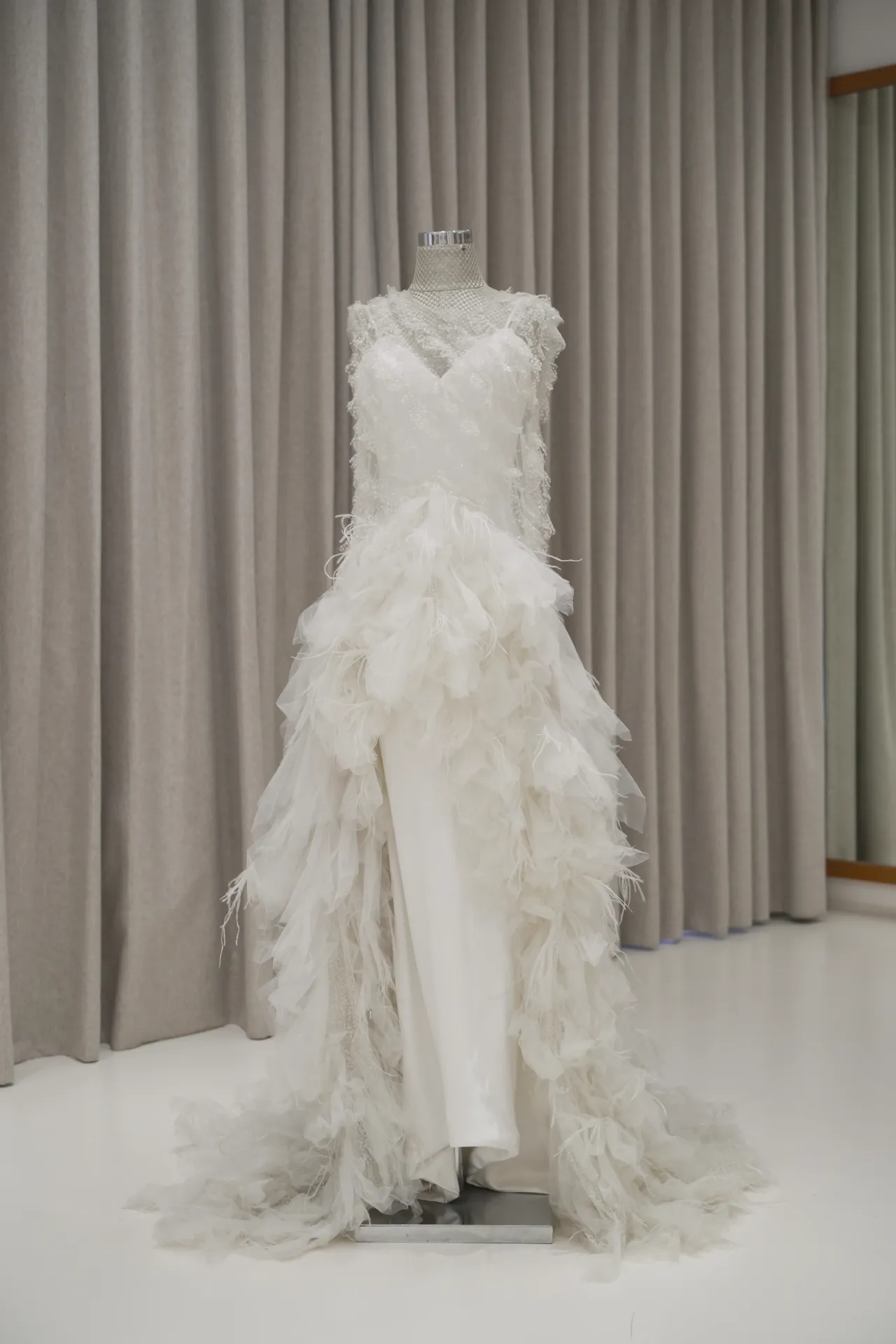 Herline - Ruffle and Feather Swan Robe Top