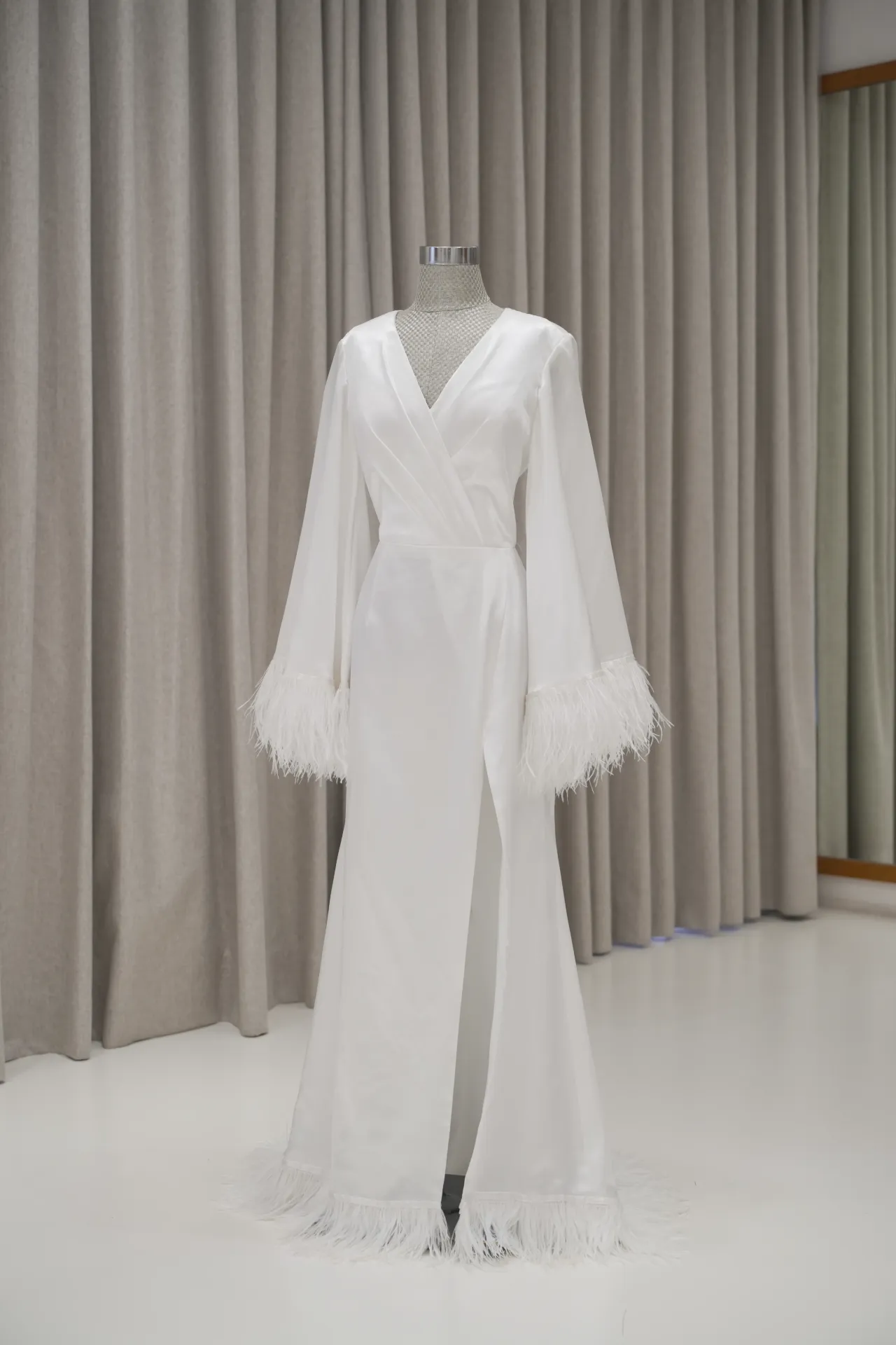 Emma - Feather Sleeves V Neck Satin Kimono Robe