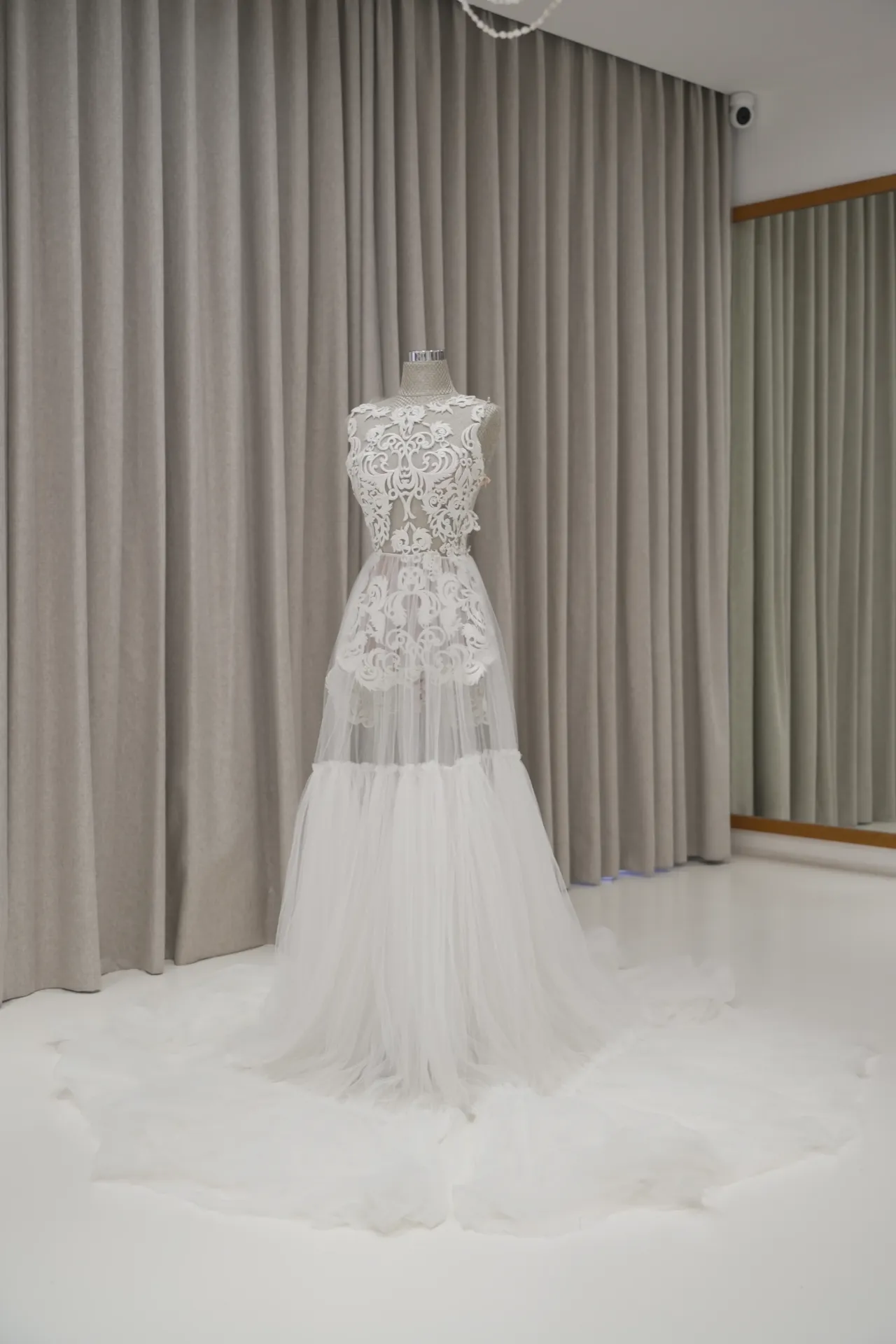 Della - Lace Bodysuit with Tulle Train