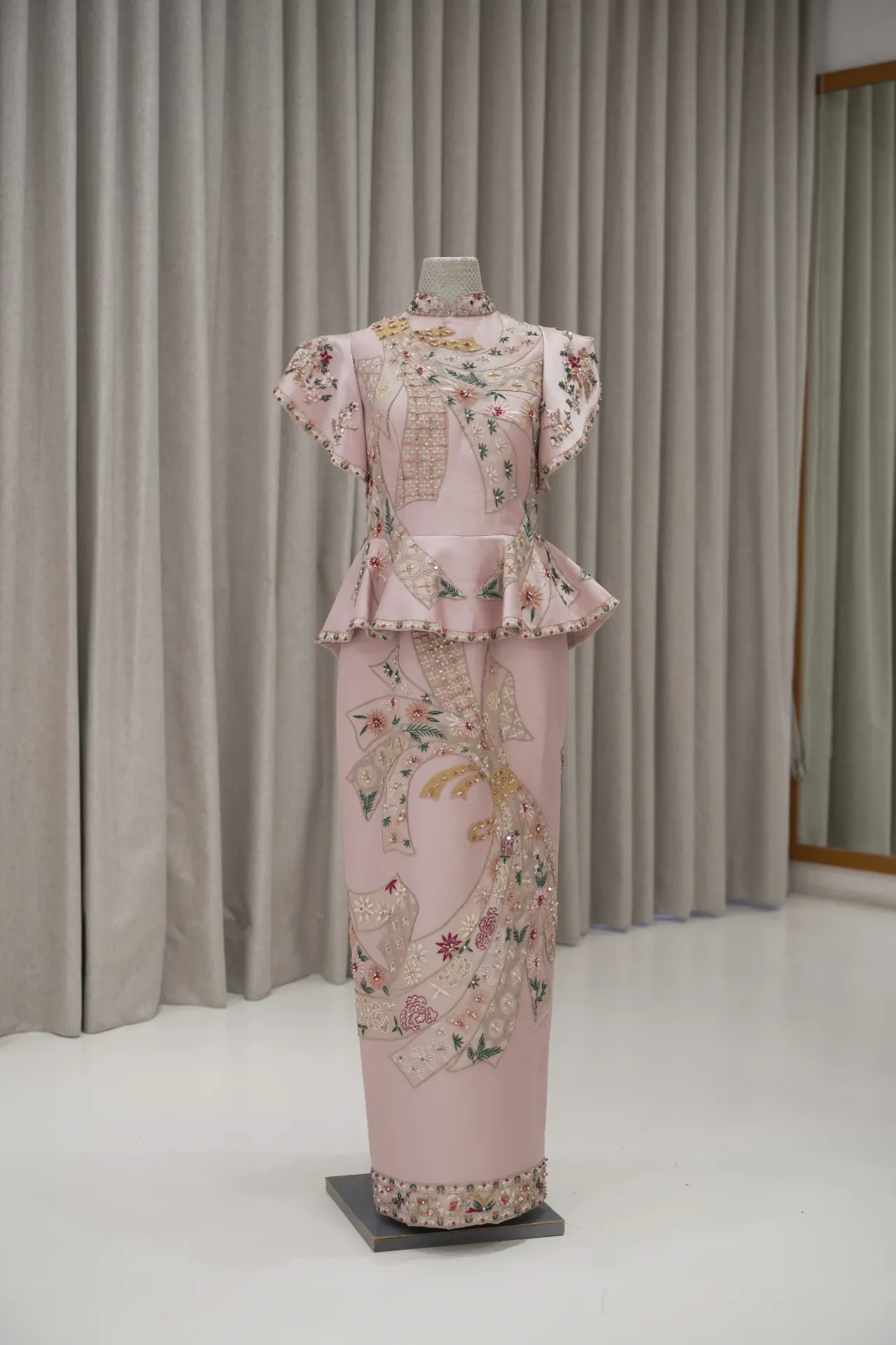Rika - Rose Gold Pink Cheongsam with Sleeves