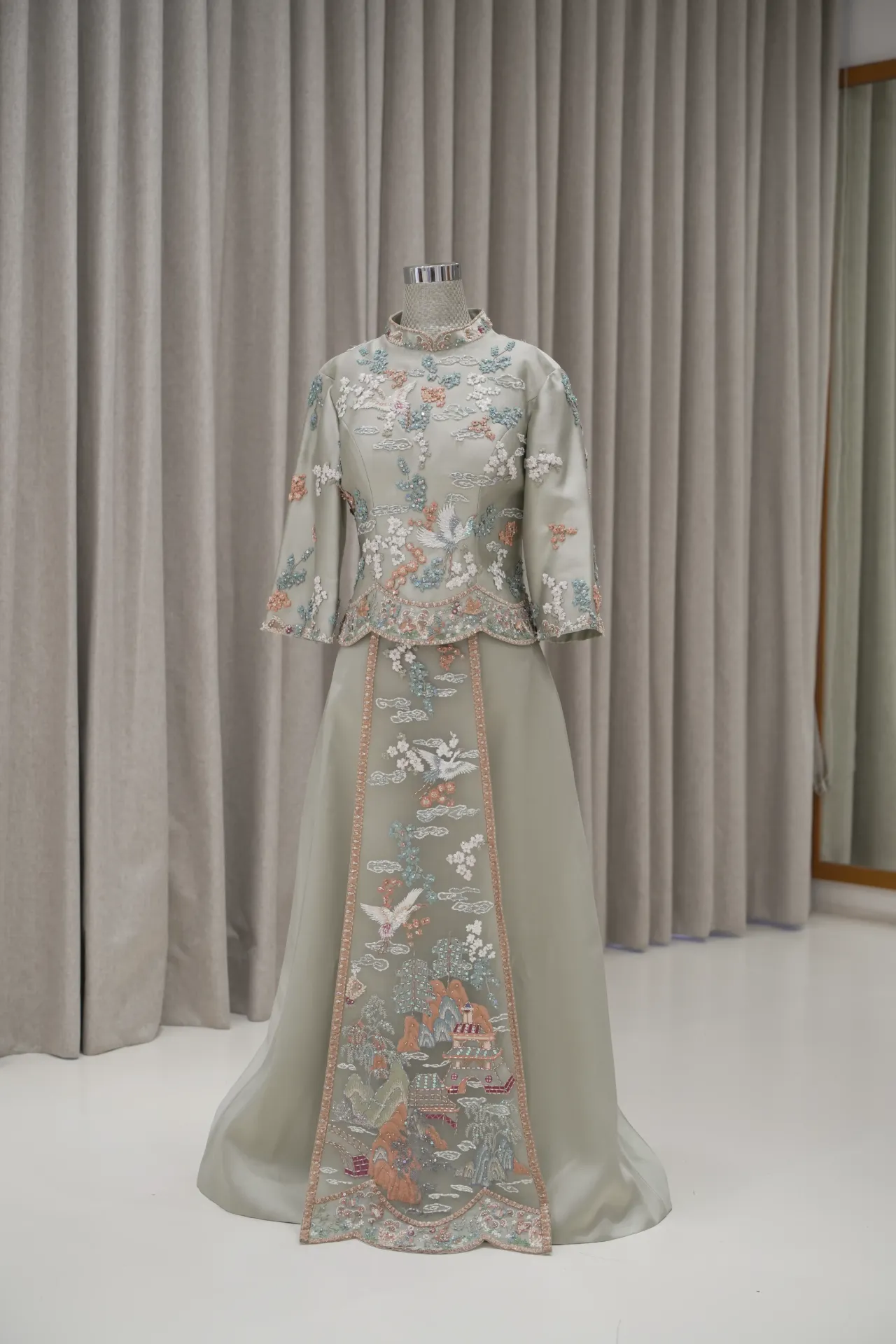 Grey Cheongsam with Peplum and Sleeves (XL)